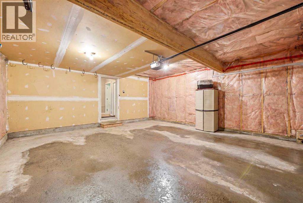 101 Cougarstone Manor SW, Calgary, Alberta  T3H 5N5 - Photo 36 - A2302495