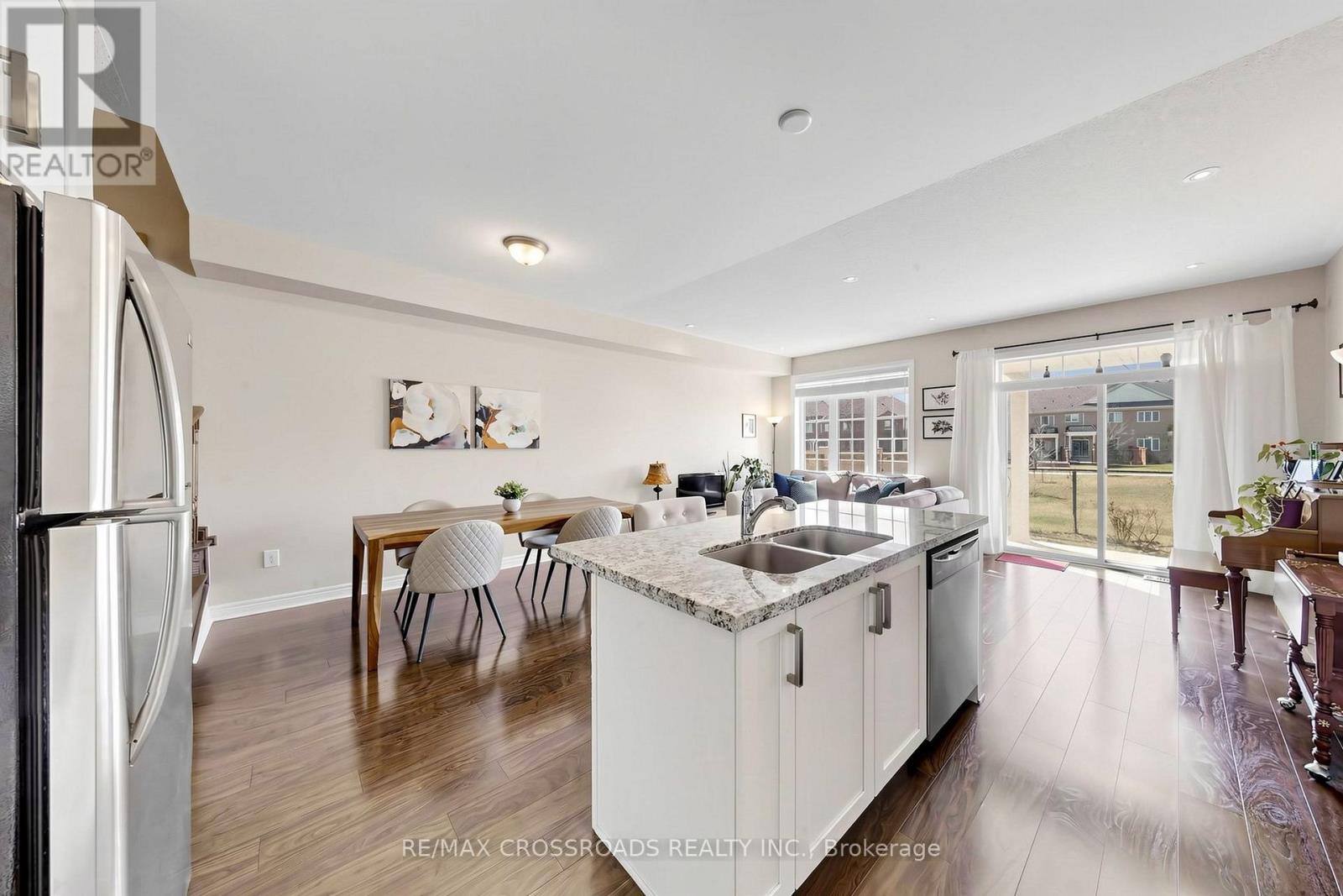 6 Angela Street, Bradford West Gwillimbury (Bradford), Ontario  L3Z 0A2 - Photo 13 - N13030722