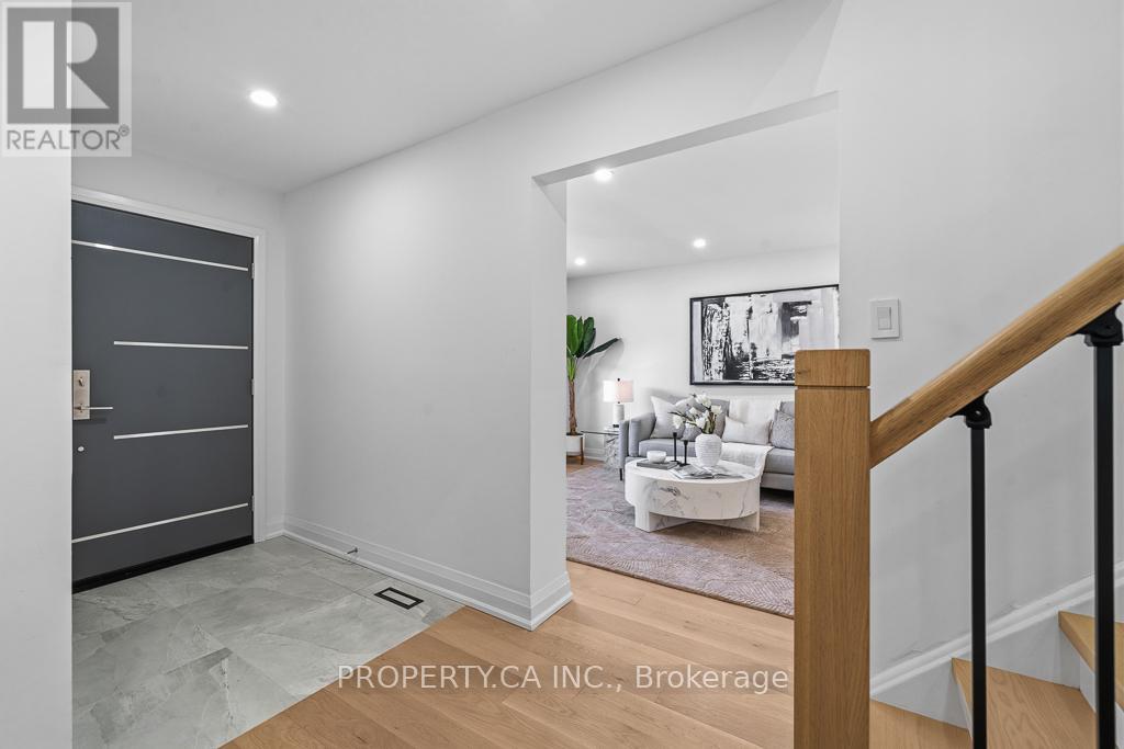 217 Hampton Court, Newmarket, Ontario  L3Y 6J5 - Photo 12 - N13030742