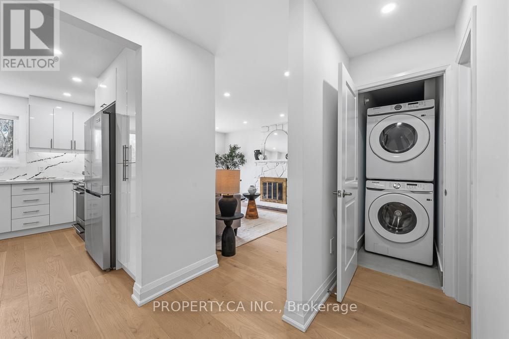 217 Hampton Court, Newmarket, Ontario  L3Y 6J5 - Photo 5 - N13030742