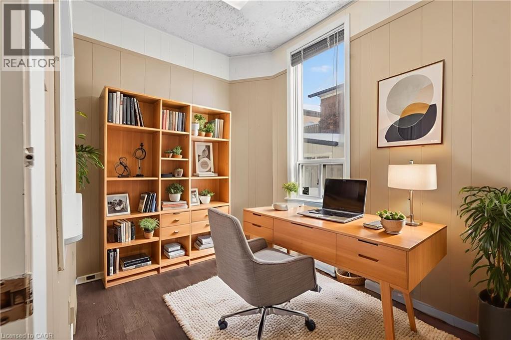 48 Carlisle Street, St. Catharines, Ontario  L2R 4H4 - Photo 5 - 40823156