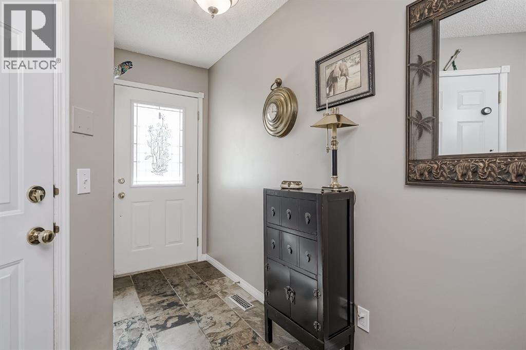 25, 200 Sandstone Drive Nw, Calgary, Alberta  T3K 4N7 - Photo 5 - A2302667