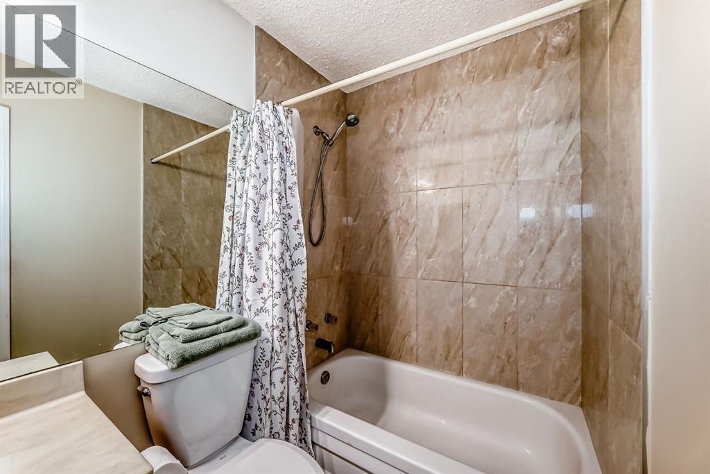 424 Hawkstone Manor Nw, Calgary, Alberta  T3G 3X2 - Photo 30 - A2302779