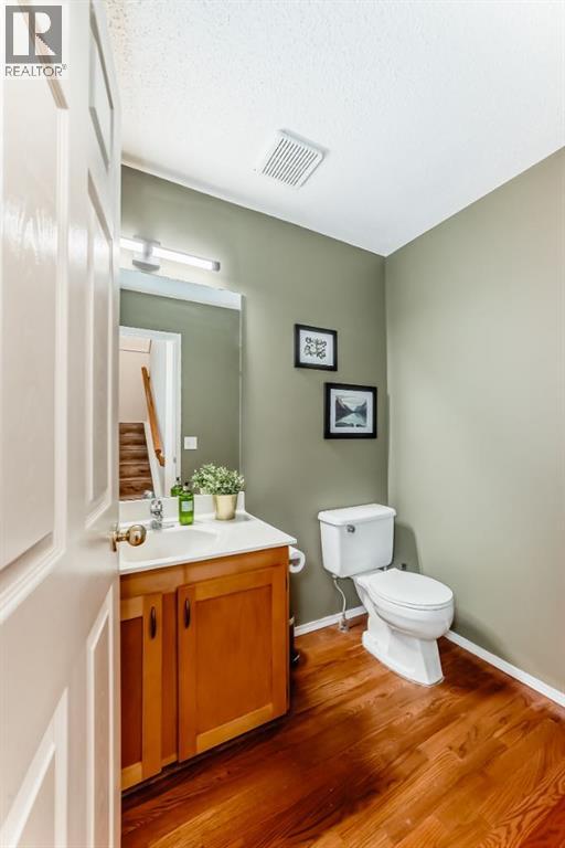 424 Hawkstone Manor Nw, Calgary, Alberta  T3G 3X2 - Photo 14 - A2302779