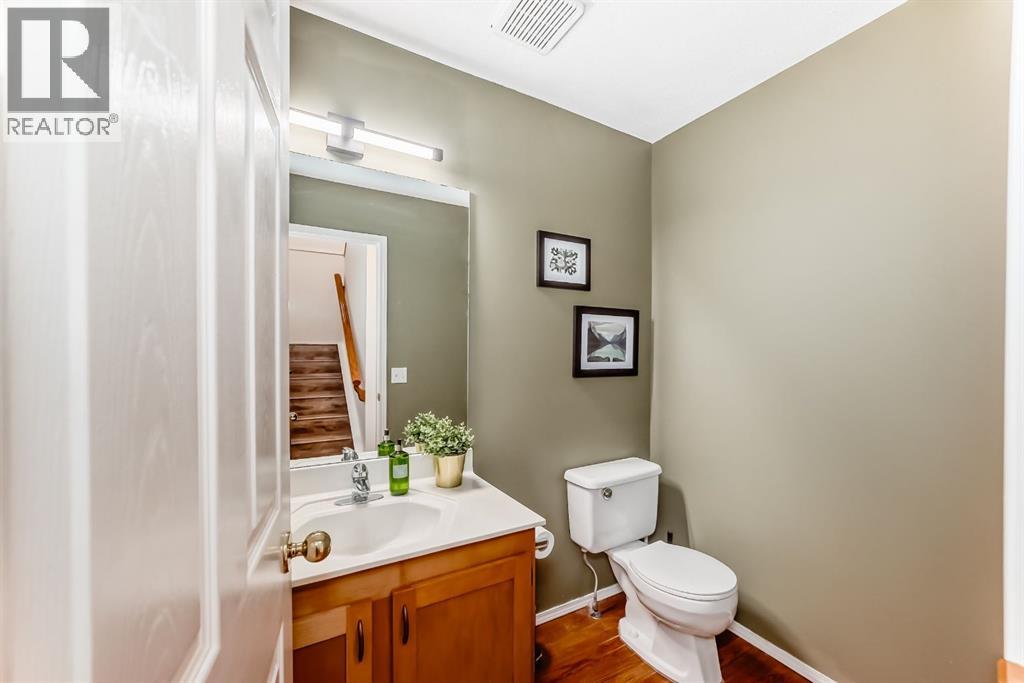 424 Hawkstone Manor Nw, Calgary, Alberta  T3G 3X2 - Photo 13 - A2302779