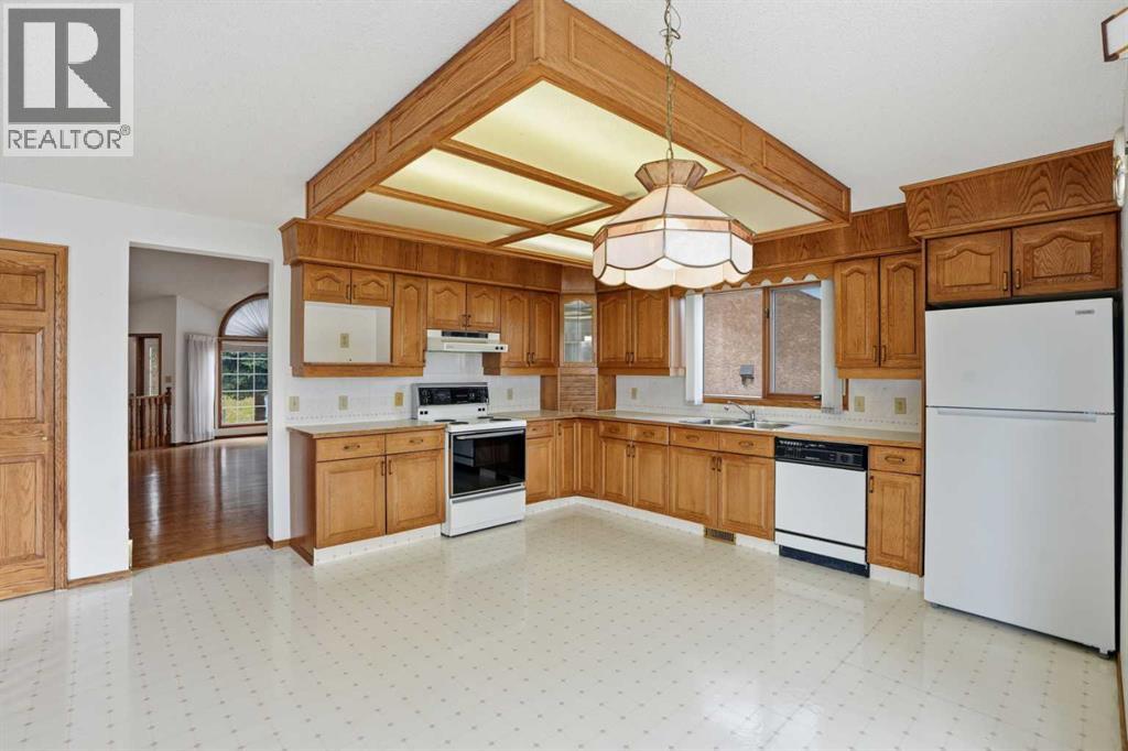 163 Sandringham Road NW, Calgary, Alberta  T3K 3Y5 - Photo 11 - A2302839