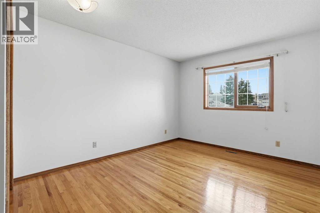 163 Sandringham Road NW, Calgary, Alberta  T3K 3Y5 - Photo 31 - A2302839