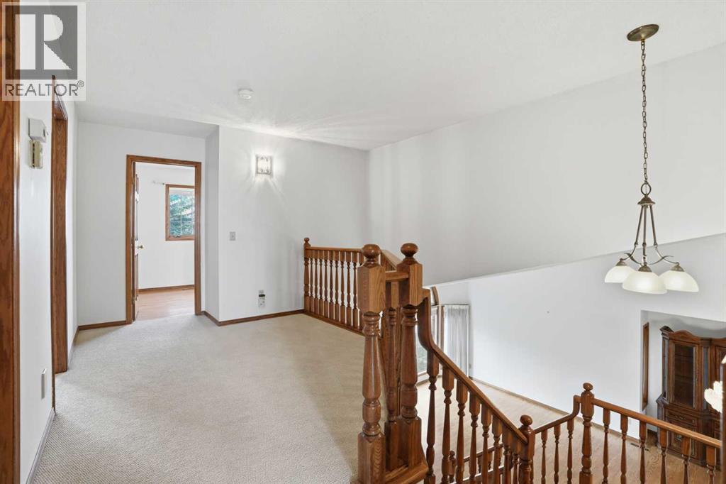 163 Sandringham Road NW, Calgary, Alberta  T3K 3Y5 - Photo 23 - A2302839