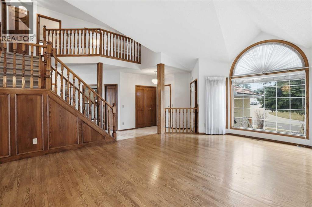 163 Sandringham Road NW, Calgary, Alberta  T3K 3Y5 - Photo 6 - A2302839