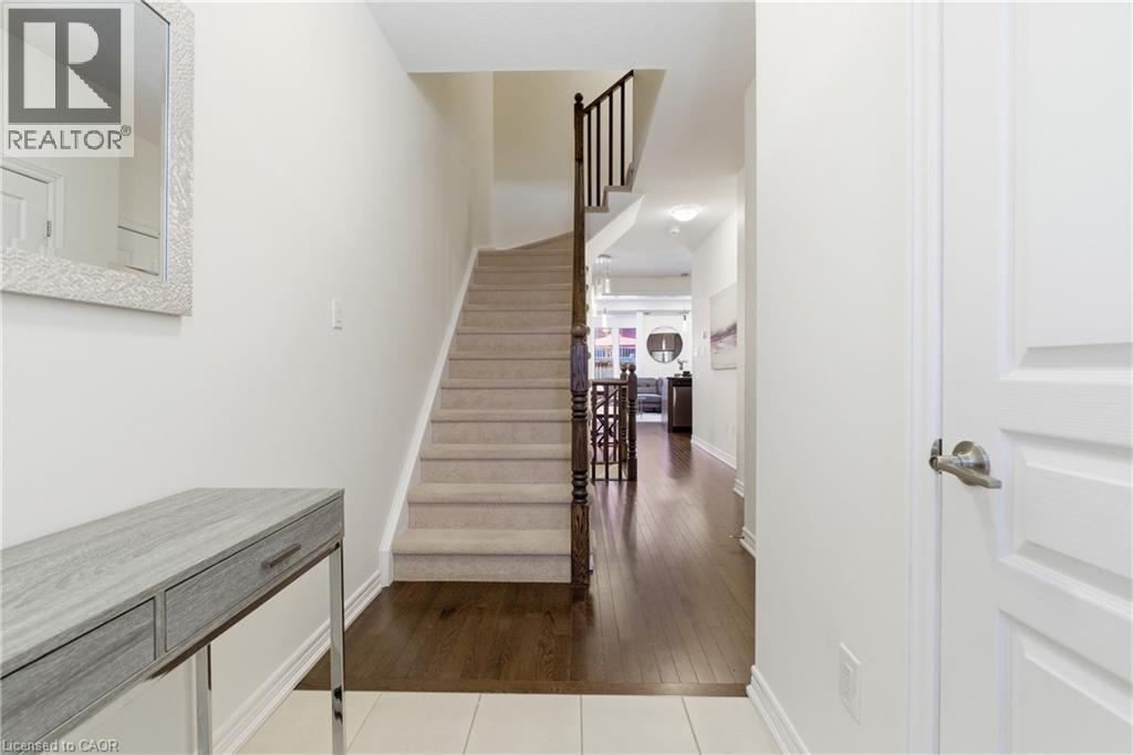 383 Wheat Boom Drive, Oakville, Ontario  L6H 0R3 - Photo 3 - 40823267