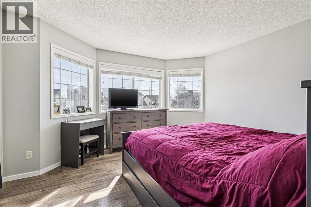 27 Rivercrest Way SE, Calgary, Alberta  T2C 4J8 - Photo 9 - A2303159