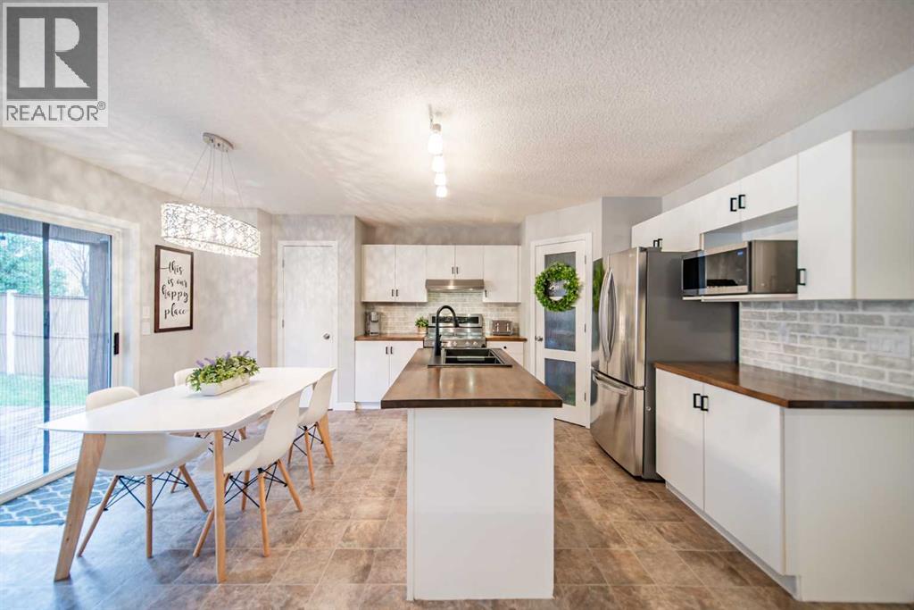 17 Hidden Close NW, Calgary, Alberta  T3A 5P4 - Photo 10 - A2303389