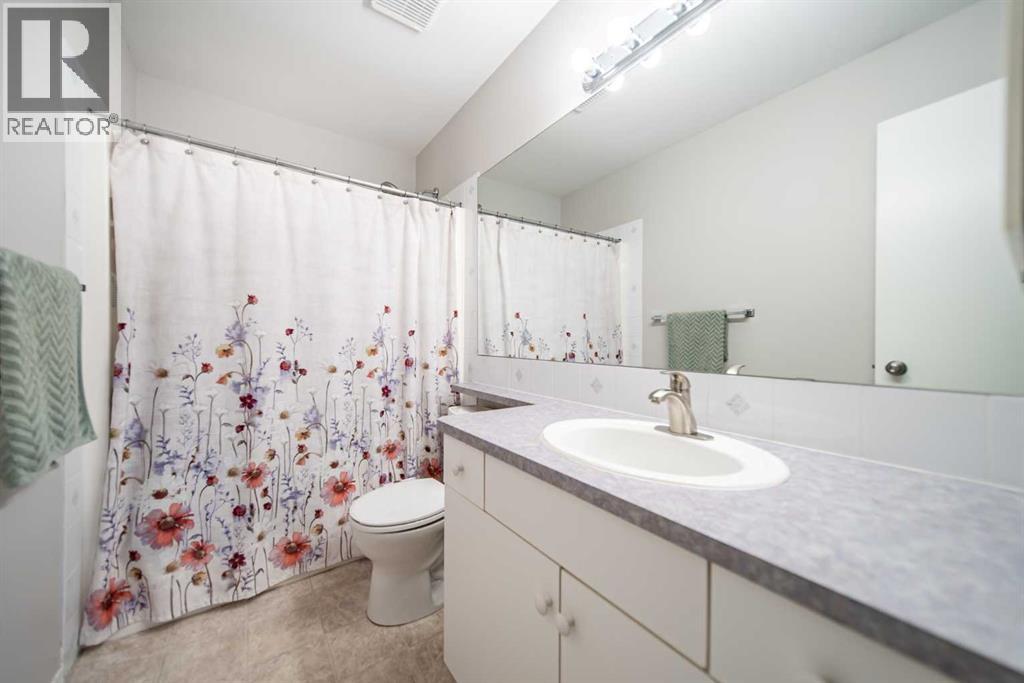 17 Hidden Close NW, Calgary, Alberta  T3A 5P4 - Photo 27 - A2303389