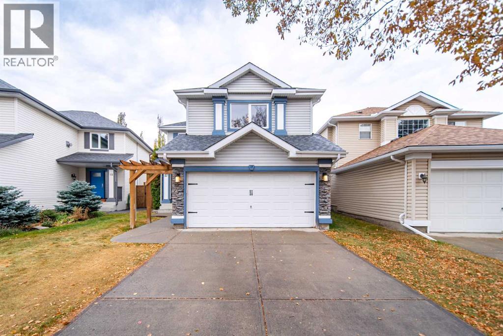 17 Hidden Close NW, Calgary, Alberta