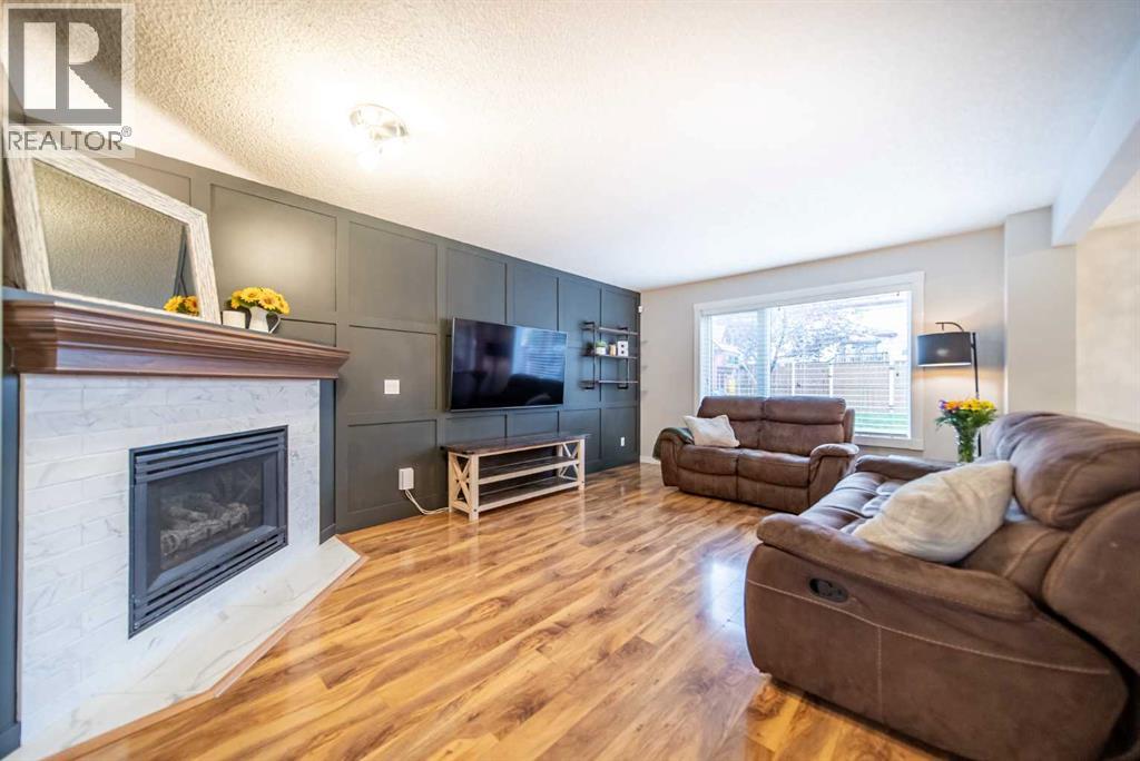 17 Hidden Close NW, Calgary, Alberta  T3A 5P4 - Photo 6 - A2303389