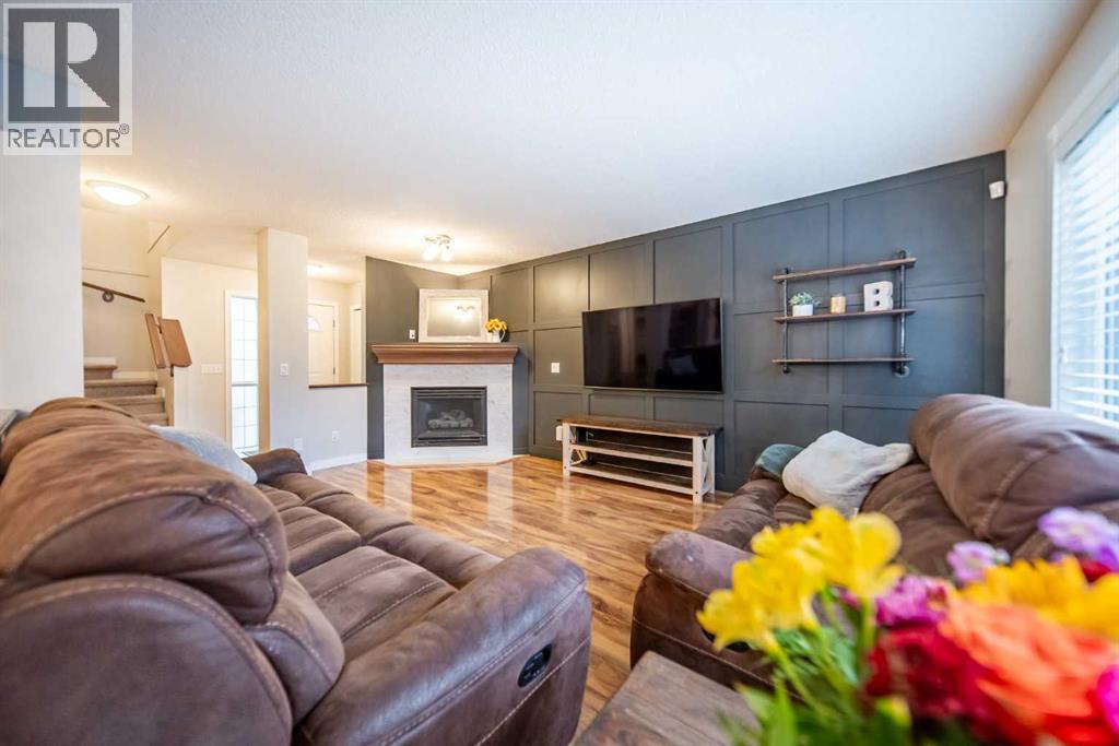 17 Hidden Close NW, Calgary, Alberta  T3A 5P4 - Photo 8 - A2303389