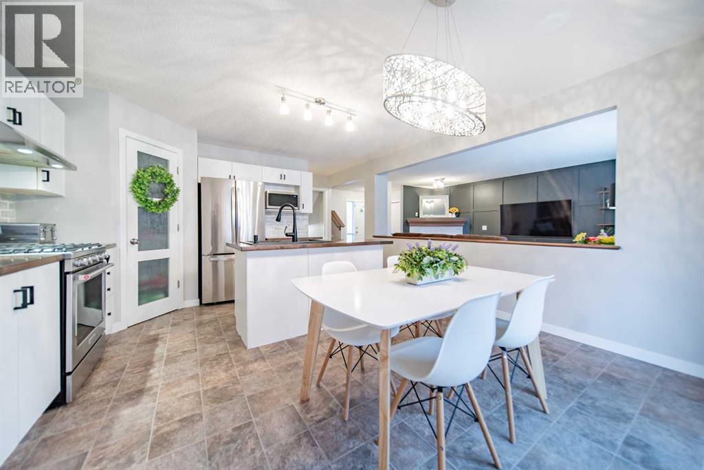 17 Hidden Close NW, Calgary, Alberta  T3A 5P4 - Photo 14 - A2303389