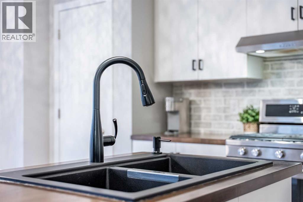 17 Hidden Close NW, Calgary, Alberta  T3A 5P4 - Photo 17 - A2303389