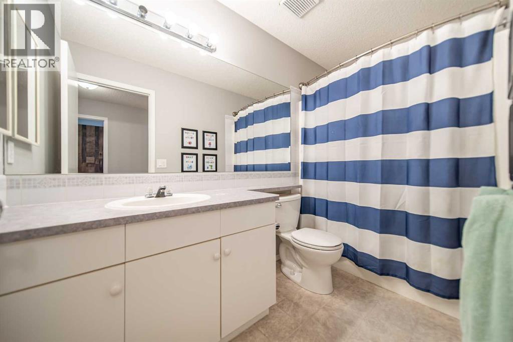 17 Hidden Close NW, Calgary, Alberta  T3A 5P4 - Photo 32 - A2303389