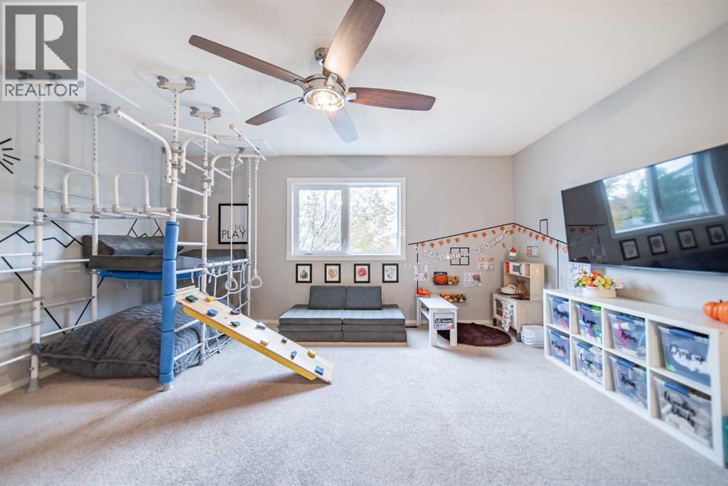 17 Hidden Close NW, Calgary, Alberta  T3A 5P4 - Photo 22 - A2303389