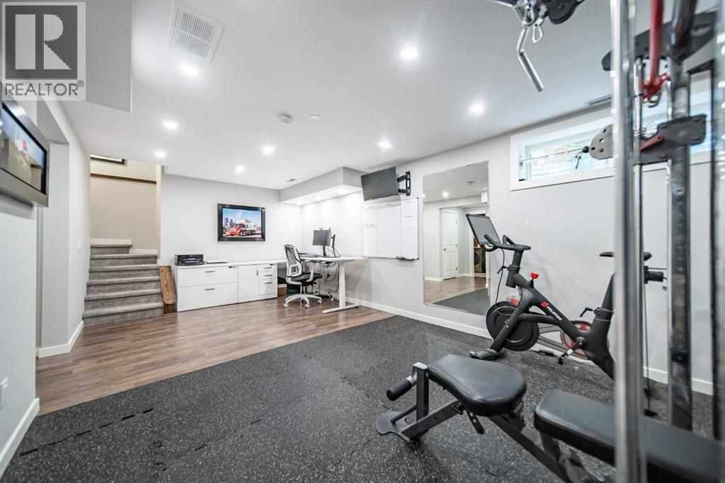 17 Hidden Close NW, Calgary, Alberta  T3A 5P4 - Photo 34 - A2303389