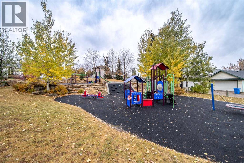 17 Hidden Close NW, Calgary, Alberta  T3A 5P4 - Photo 49 - A2303389