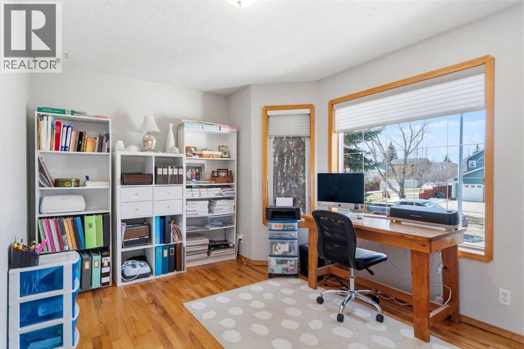 15 Cambridge Glen Drive, Strathmore, Alberta  T1P 1N3 - Photo 4 - A2303433