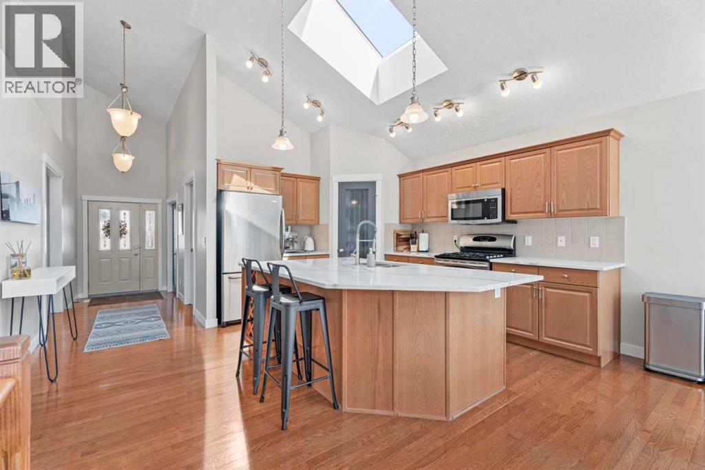 611 Cavendish Beach Bay, Chestermere, Alberta  T1X 1H9 - Photo 14 - A2303442