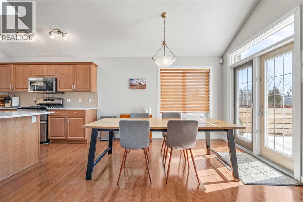 611 Cavendish Beach Bay, Chestermere, Alberta  T1X 1H9 - Photo 17 - A2303442