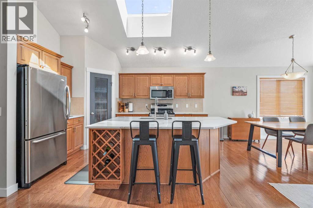 611 Cavendish Beach Bay, Chestermere, Alberta  T1X 1H9 - Photo 13 - A2303442