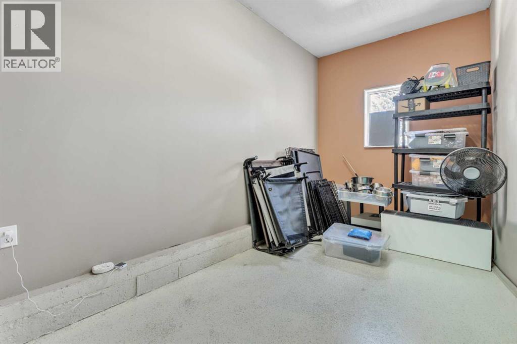 611 Cavendish Beach Bay, Chestermere, Alberta  T1X 1H9 - Photo 38 - A2303442