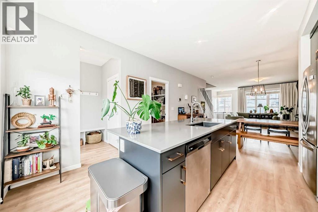 19 Rowley Common Nw, Calgary, Alberta  T3L 0G4 - Photo 15 - A2303482