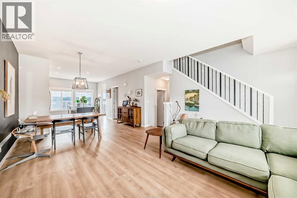 19 Rowley Common Nw, Calgary, Alberta  T3L 0G4 - Photo 6 - A2303482