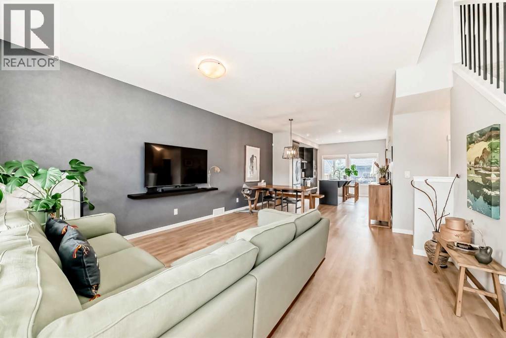 19 Rowley Common Nw, Calgary, Alberta  T3L 0G4 - Photo 5 - A2303482