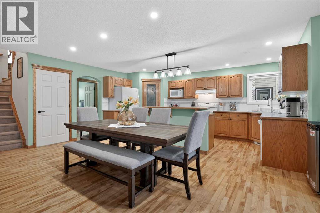 112 West Creek Close, Chestermere, Alberta  T1X 1M2 - Photo 7 - A2303728