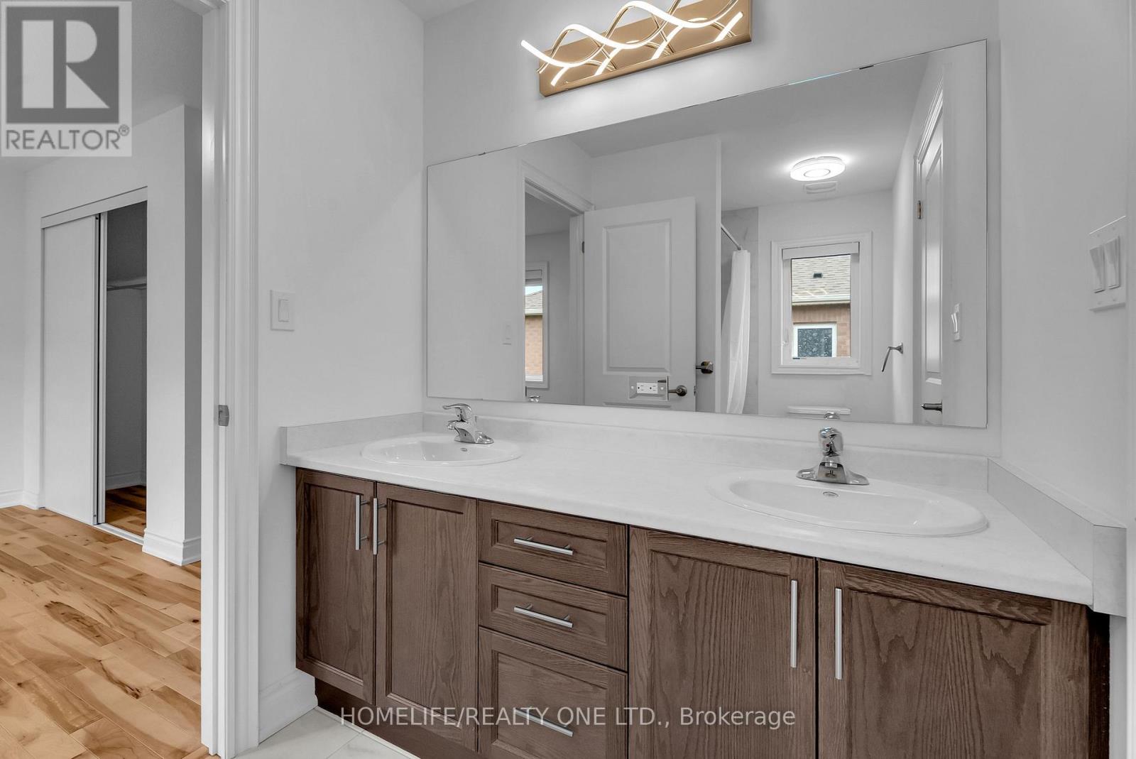 47 Autumn Drive, Wasaga Beach, Ontario  L9Z 0K7 - Photo 9 - S13030810