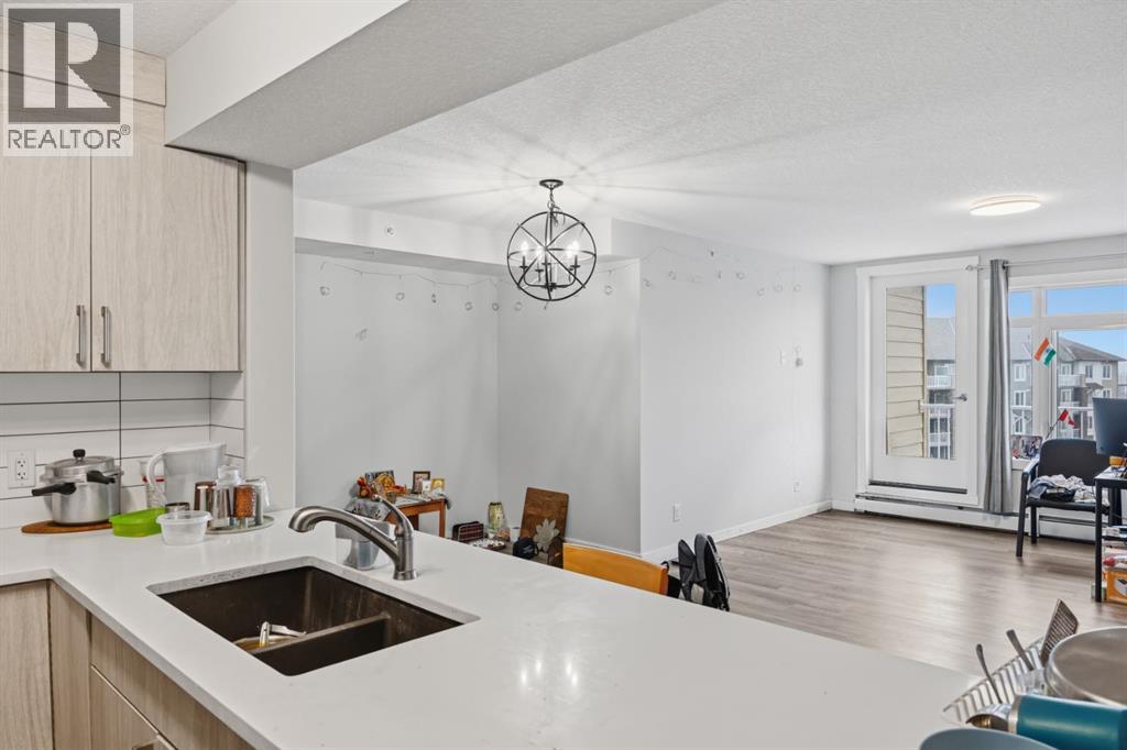 2402, 6118 80 Avenue Ne, Calgary, Alberta  T3J 0S6 - Photo 2 - A2303921