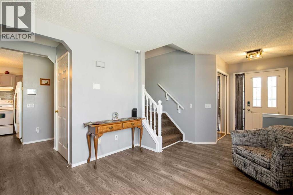 3 Riverwood Court Se, Calgary, Alberta  T2C 4E9 - Photo 5 - A2303979