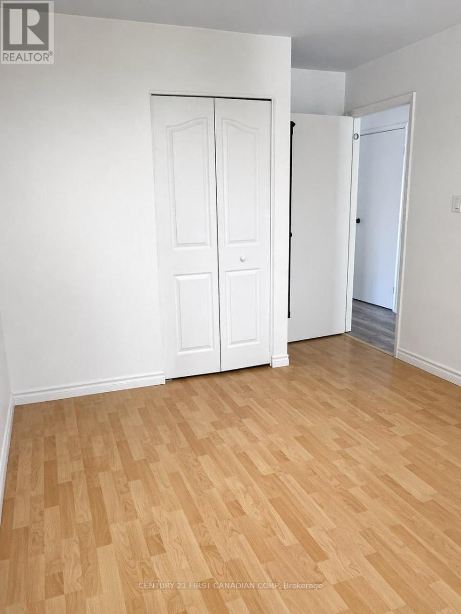 12 Wenlock Crescent, London North, Ontario  N6G 3B6 - Photo 17 - X13030266