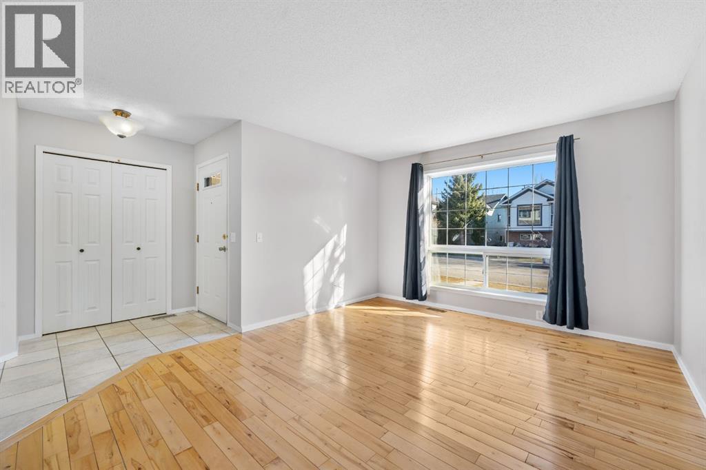 45 Country Hills Crescent Nw, Calgary, Alberta  T3K 5A8 - Photo 5 - A2304090