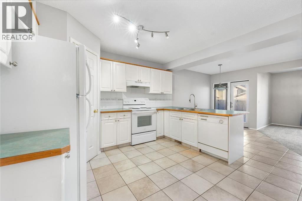 45 Country Hills Crescent Nw, Calgary, Alberta  T3K 5A8 - Photo 12 - A2304090