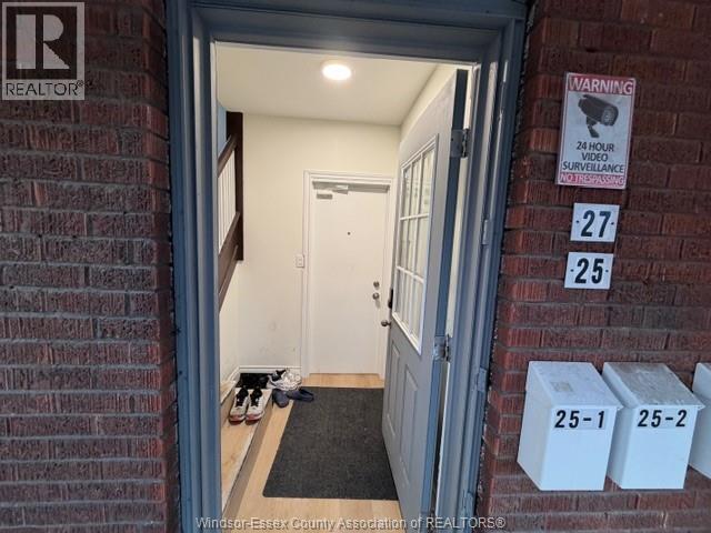 25 Giles Boulevard Unit# Main Level, Windsor, Ontario  N9A 4B6 - Photo 3 - 26008214