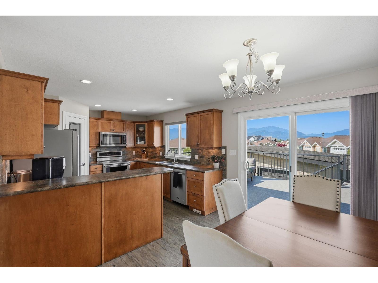 46521 Ranchero Drive, Sardis East Vedder, Chilliwack, British Columbia  V2P 5P3 - Photo 11 - R3113309