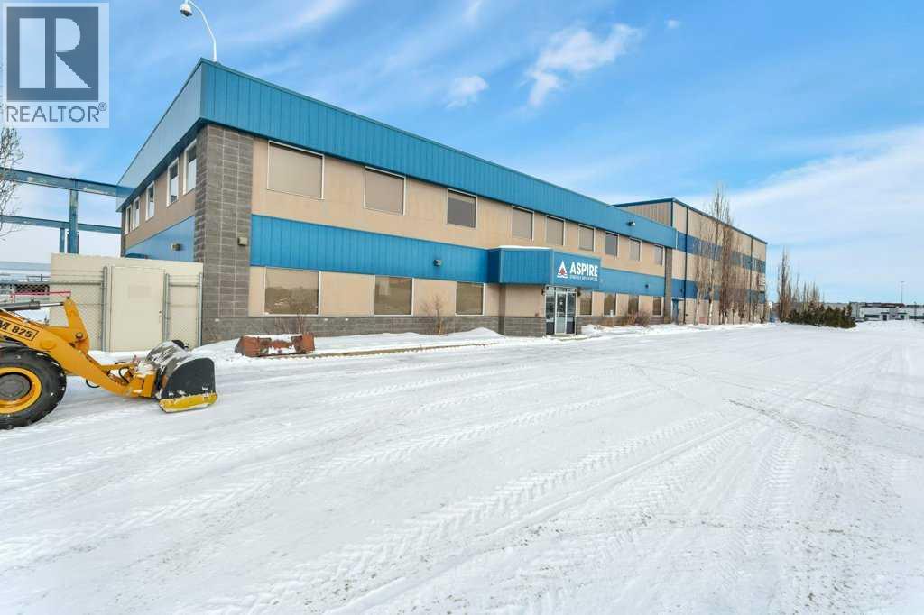 22 Mckenzie Drive, Rural Red Deer County, Alberta  T4S 2H4 - Photo 2 - A2282126