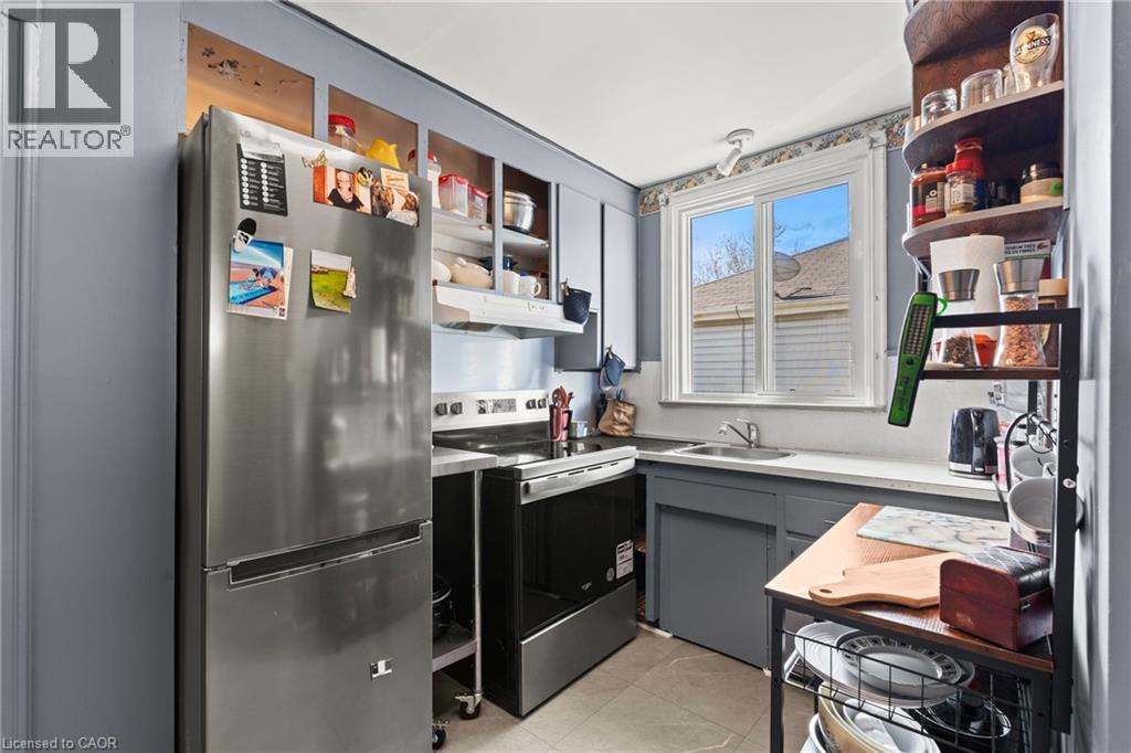 25 East 39th Street, Hamilton, Ontario  L8V 4G9 - Photo 6 - 40819578