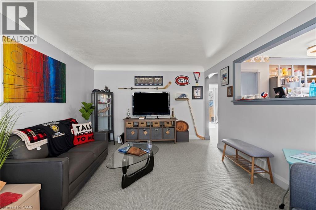 25 East 39th Street, Hamilton, Ontario  L8V 4G9 - Photo 8 - 40819578