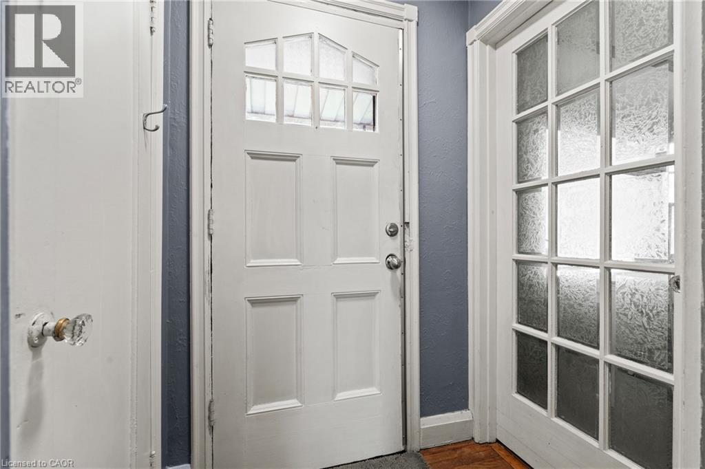 25 East 39th Street, Hamilton, Ontario  L8V 4G9 - Photo 4 - 40819578