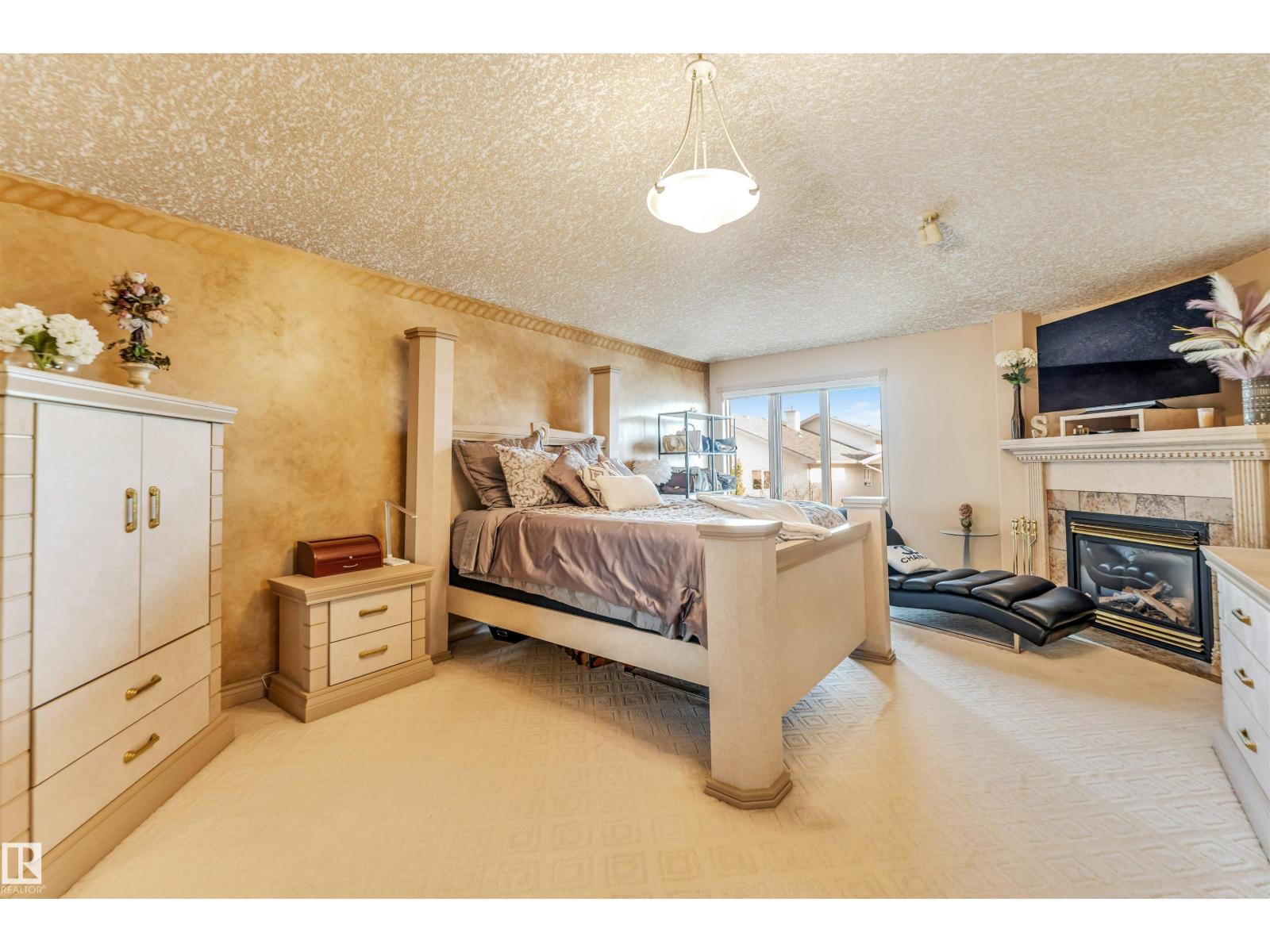 8715 160a Av Nw, Edmonton, Alberta  T5Z 3K4 - Photo 10 - E4483512