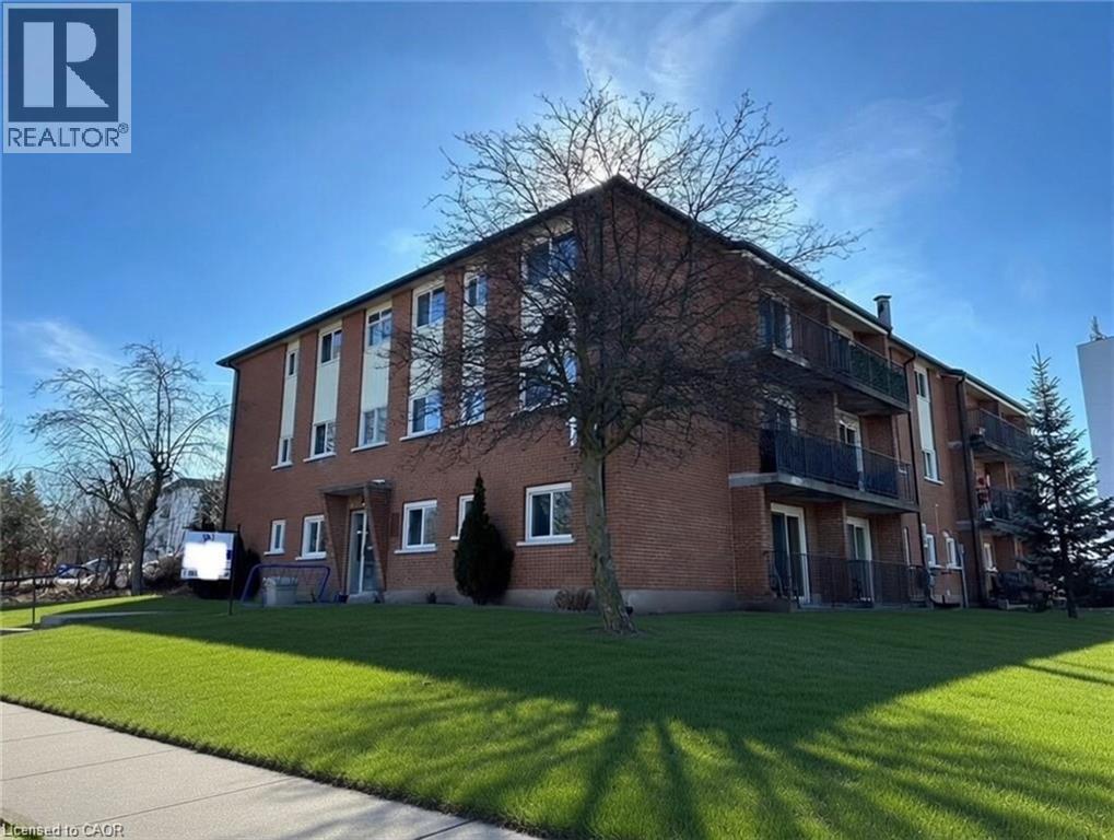 15 MOWAT Boulevard Unit# 14, Kitchener, Ontario