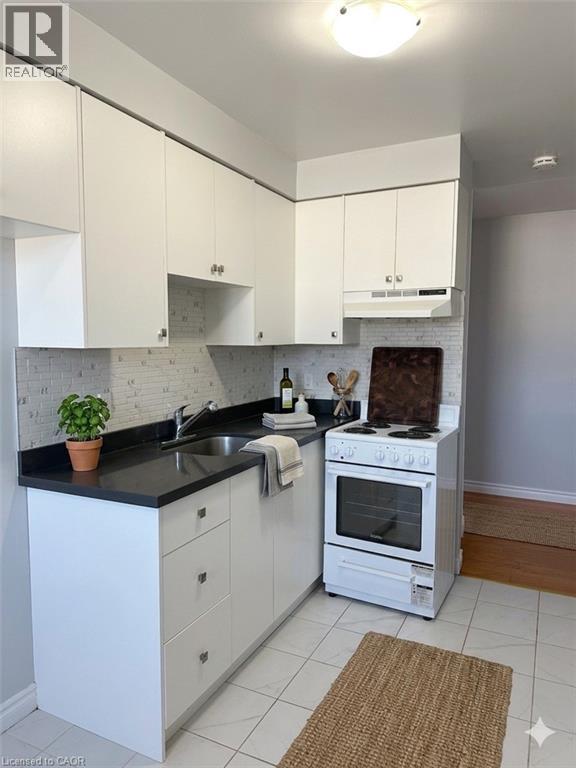 15 Mowat Boulevard Unit# 14, Kitchener, Ontario  N2E 1J1 - Photo 2 - 40823123